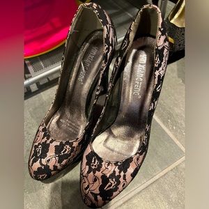 Never been worn size 7 heels